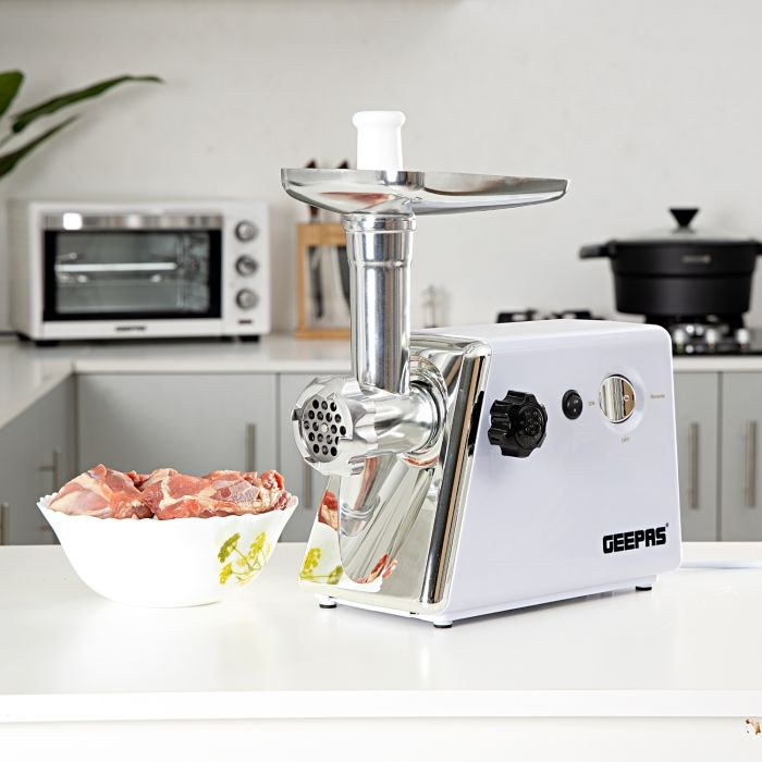 Geepas Meat Grinder Electric Aluminum Gearbox, 3 Metal Cutting Plates, Accessories, Metal Gears, Stainless Steel Blade - 2 Years Warranty