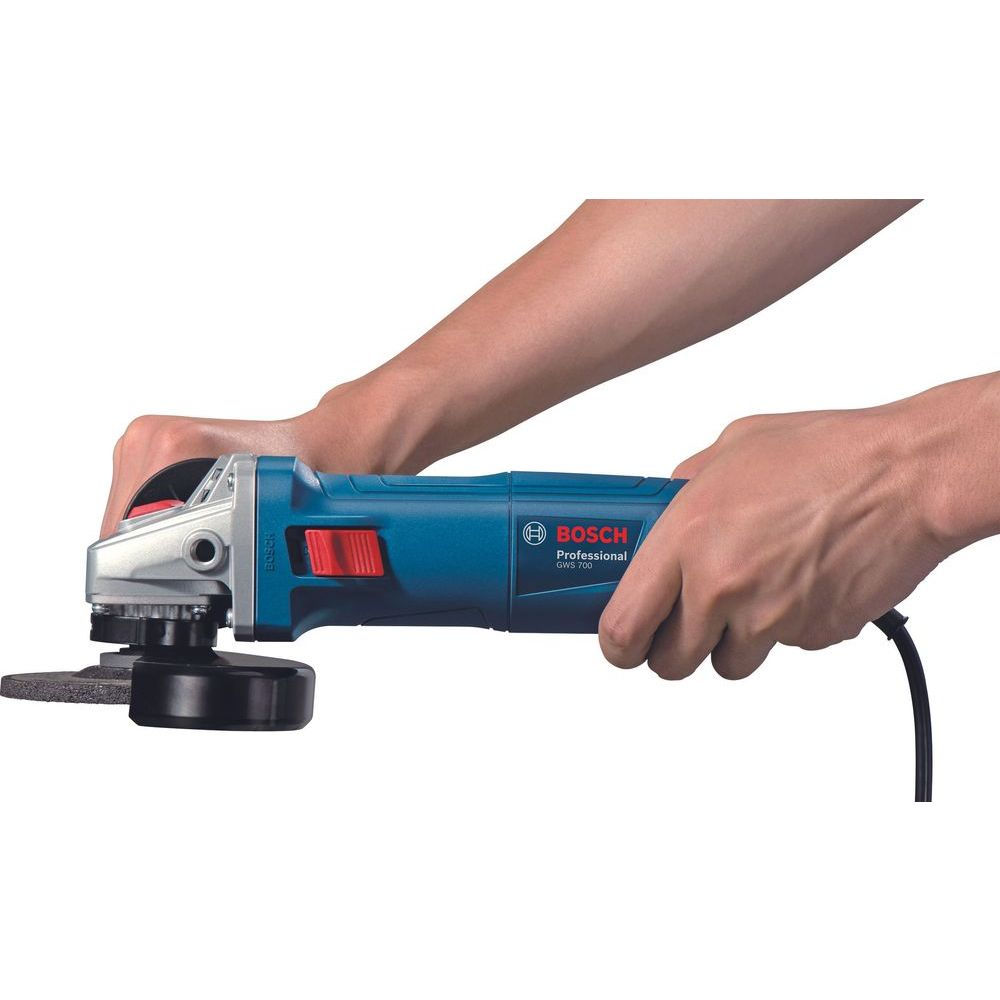 BOSCH GWS 700 220V 4.5 IN. PROFESSIONAL ANGLE GRINDER 115MM