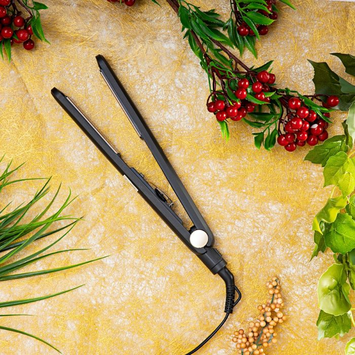 Geepas Ceramic Hair Straighteners | Easy Pro-Slim Hair Straightener | 15 Seconds Heat Up Time Max Temperature 230°C | LED Indicator, 360° Swivel Cord & Lockable Handle |45W | 2-Year Warranty