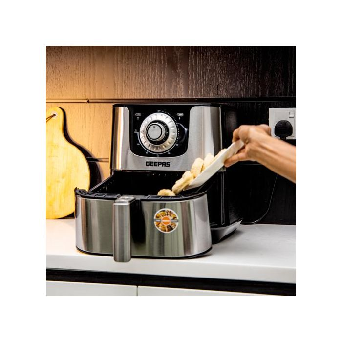 Geepas GAF37519 1700W Air Fryer- Portable Non-Stick Basket With Comfortable Handle
