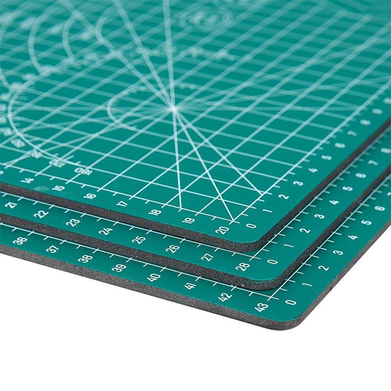 Deli Cutting Mat A2 605mm x 405mm