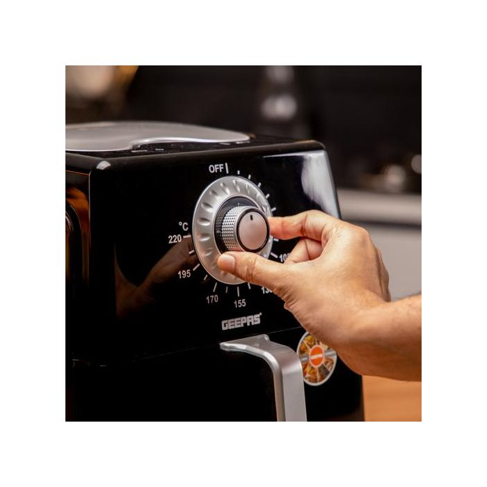 Geepas 1700W Air Fryer- Portable Non-Stick Basket With Comfortable Handle