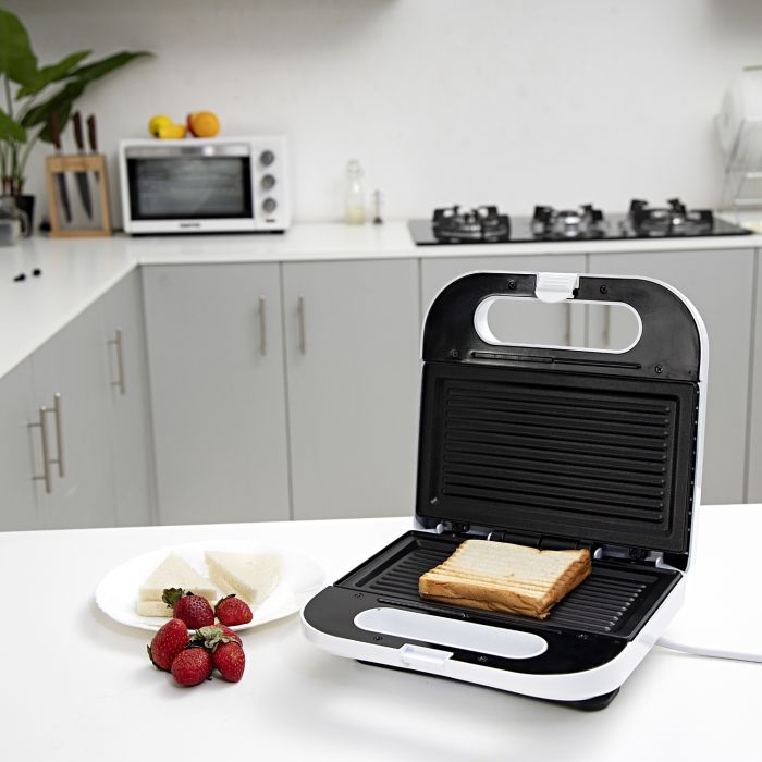 Geepas 2 Slice Sandwich Toaster | Non-Stick Plates Grill Maker & Griddle Toasty Maker | Stainless Steel Panini Press, Cord-Warp For Storage | Ideal For Breakfast | 700W | 2 Year Warranty