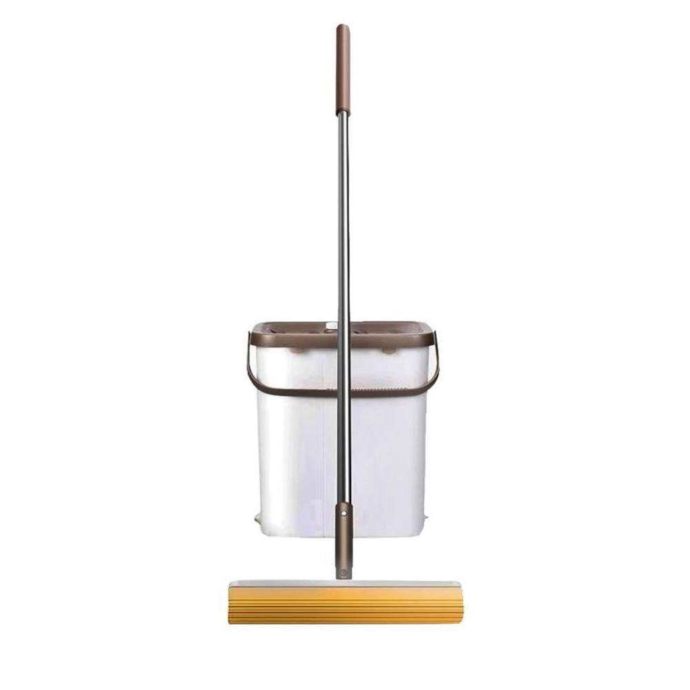 AKC | Plastic Mop Bucket | 15 LTR