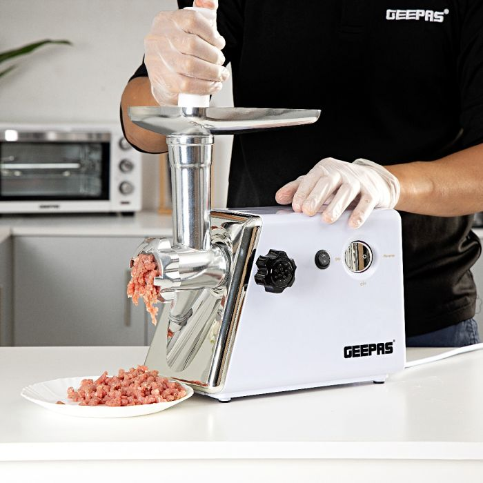 Geepas Meat Grinder Electric Aluminum Gearbox, 3 Metal Cutting Plates, Accessories, Metal Gears, Stainless Steel Blade - 2 Years Warranty