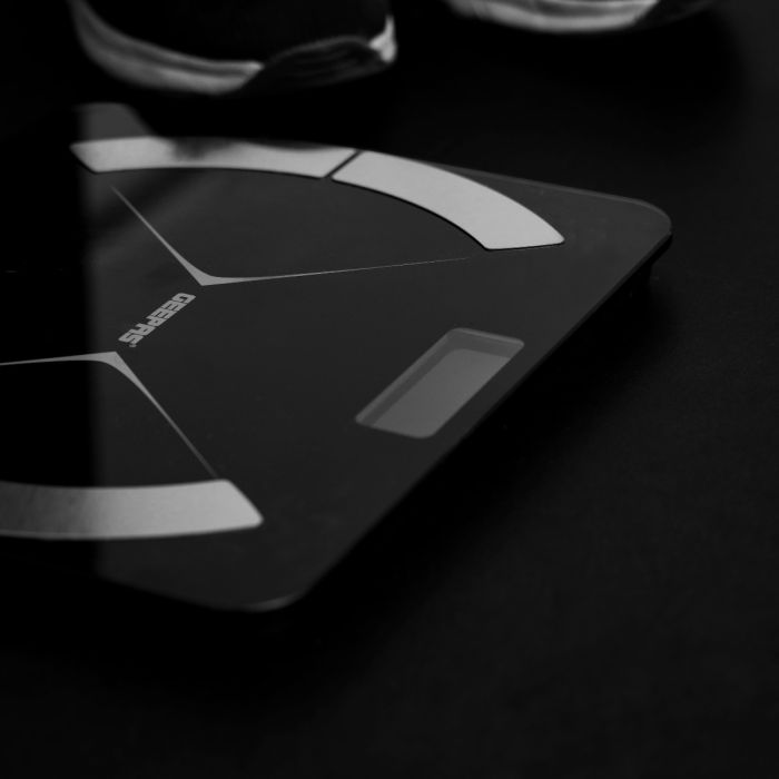 Geepas Smart Body Fat Scale - Portable Lightweight Bluetooth 5.0 With Led Display | Low Power, Overload & Auto On/Off With 180 Kg Capacity | Ideal To Use For Home, Gym, Hospital & More