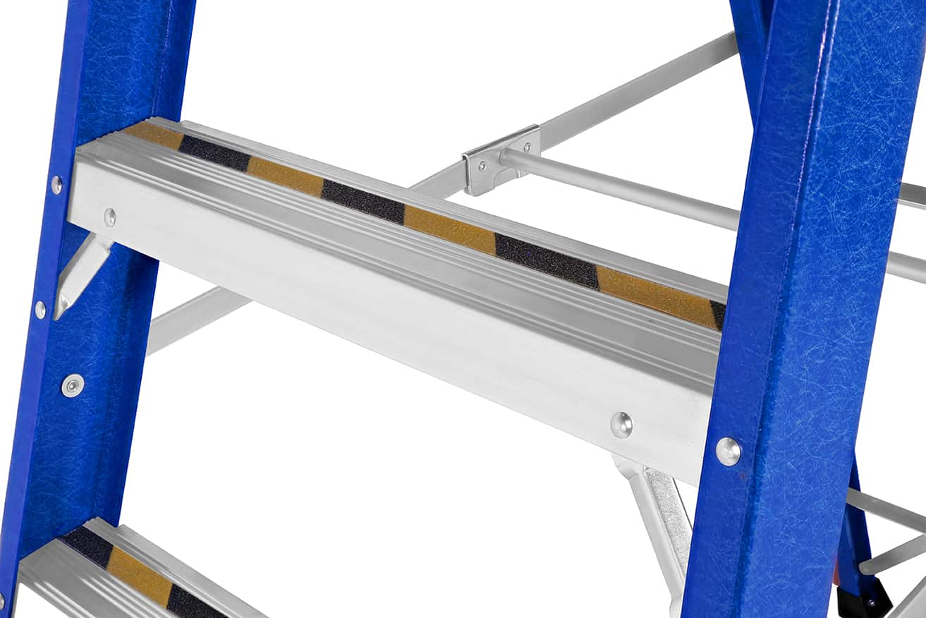 GAZELLE G3806 6FT FIBERGLASS PLATFORM LADDER (1.7M)