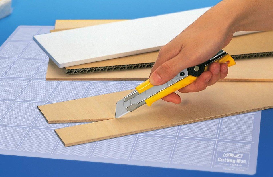 Olfa L-1 Heavy Duty Knife Cutter with a Snap off Blade - 18mm